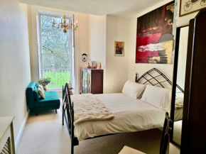 Georgian Room with Park View